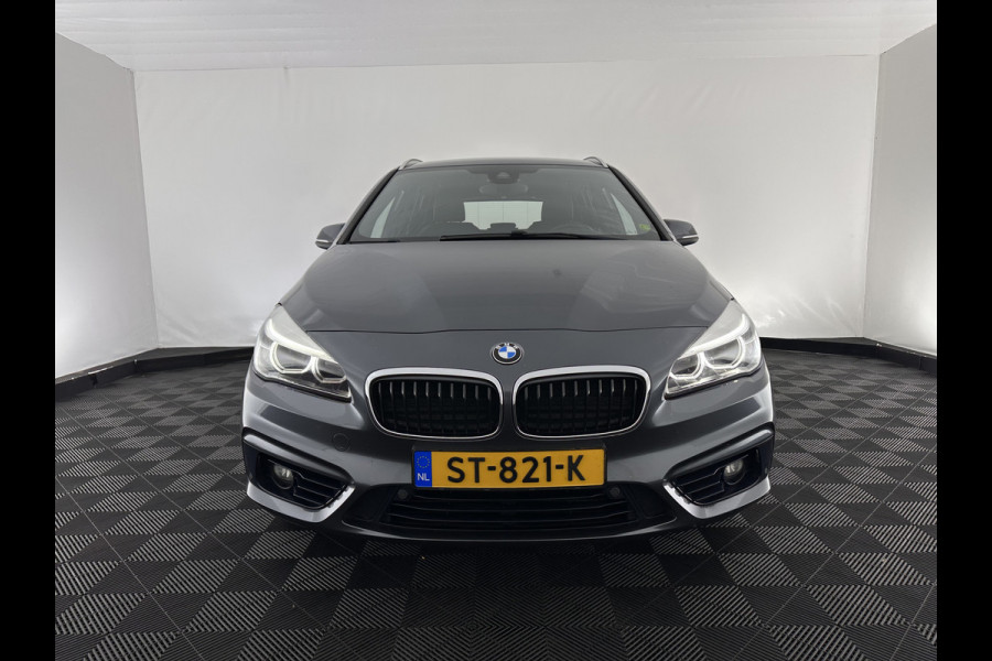 BMW 2 Serie Active Tourer 216d Sportline Corporate Lease High Executive Aut. *LEATHER | FULL-LED | HEATED-SPORTSEATS | NAVI-FULLMAP | ECC | HEAD-UP | PDC | CRUISE | 18''ALU*