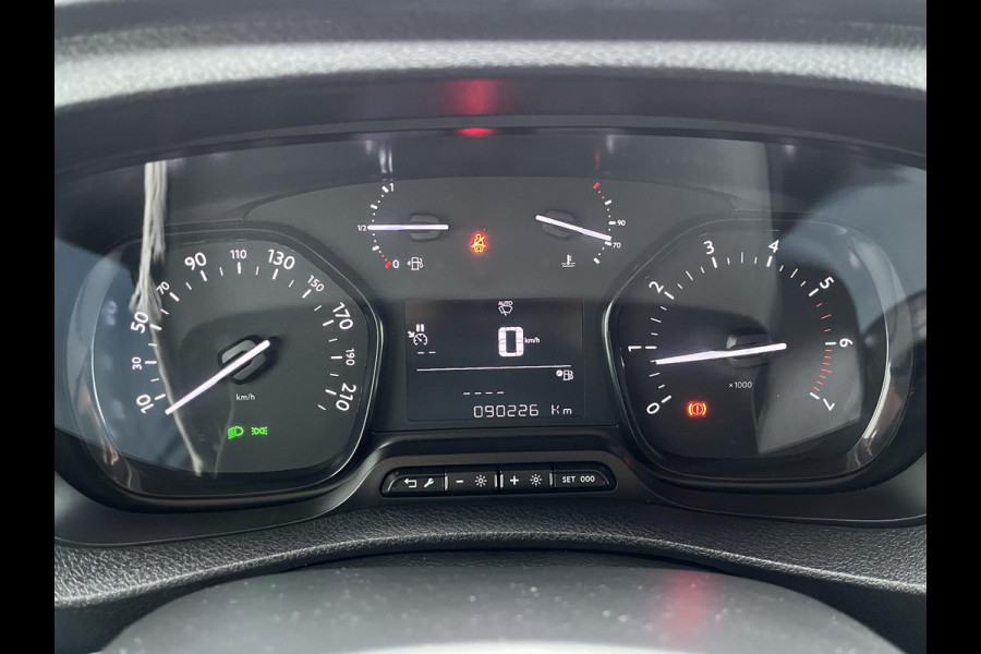 Peugeot Expert 2.0 BlueHDI 120 Premium*CRUISE*A/C*HAAK*CARPLAY*3P