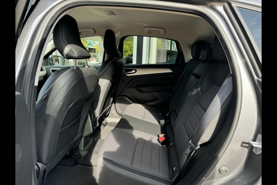 Renault Arkana 1.6 E-Tech Hybrid 145 Intens Virtual cockpit / Adapt cruise / Groot navi / Pensoren & camera