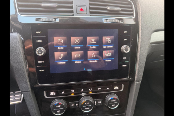 Volkswagen Golf 1.5 TSI Highline 7.5 DSG Join Stoelverw Clima Parkpilot Xenon Front assist