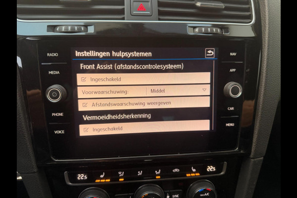 Volkswagen Golf 1.5 TSI Highline 7.5 DSG Join Stoelverw Clima Parkpilot Xenon Front assist