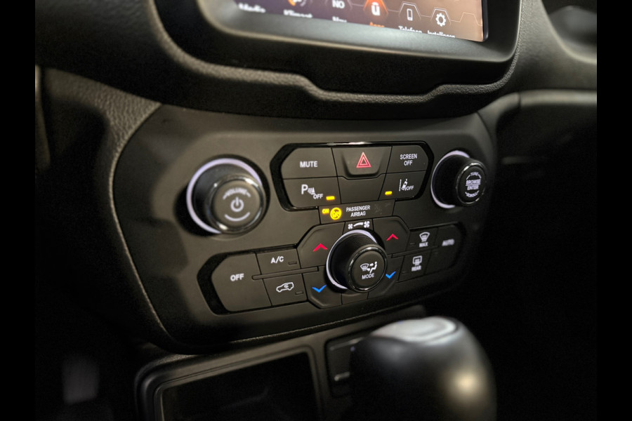 Jeep Renegade 1.4 MultiAir Night Eagle II Limited Automaat | Trekhaak | Navigatie | Adaptive Cruise Control | PDC voor + achter