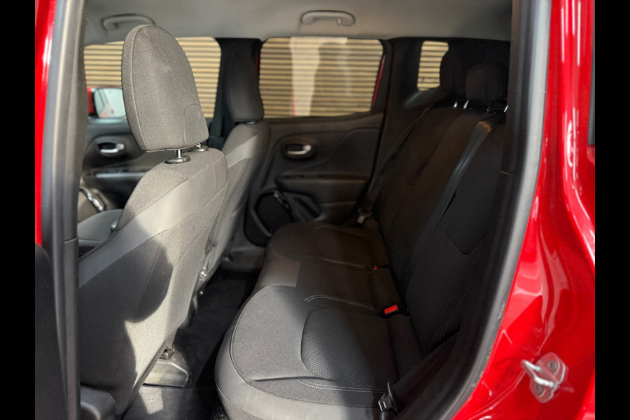 Jeep Renegade 1.4 MultiAir Night Eagle II Limited Automaat | Trekhaak | Navigatie | Adaptive Cruise Control | PDC voor + achter