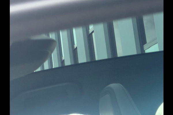 Polestar 2 Long Range Dual Motor 409 pk Launch Edition 78kWh, panoramadak, 20 inch, 1 e eigenaar, NL auto met nap