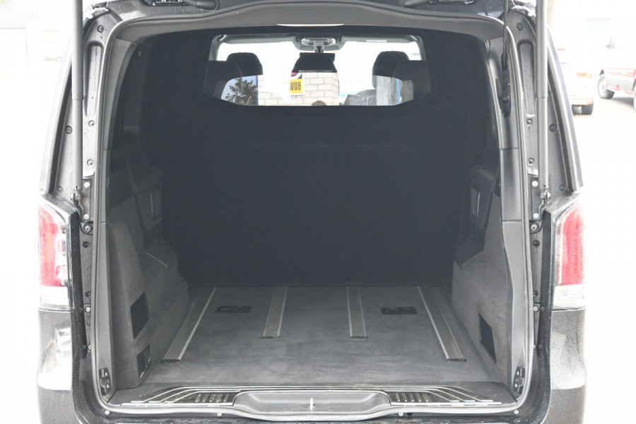 Mercedes-Benz V-Klasse 300d AMG L2 DC AMG pakket, Easy pakket, Winter pakket, Etc.