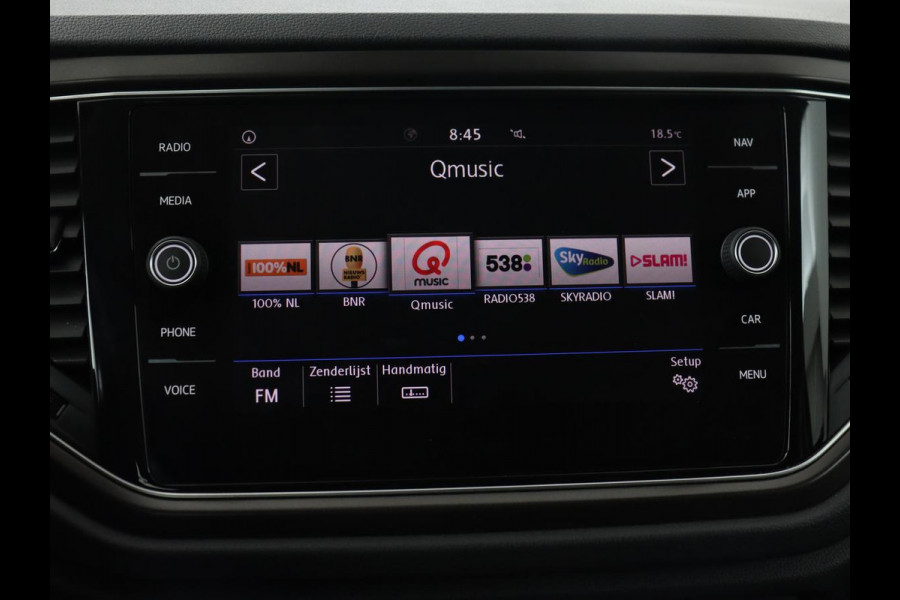 Volkswagen T-Roc 1.5 TSI Style | Panoramadak | Trekhaak | Full LED | Carplay | Adaptive cruise | Navigatie | Airco | Parkeerhulp | Bluetooth