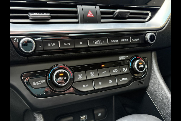 Kia Niro 1.6 GDi PHEV ExecutiveLine | Trekhaak | Leder | Schuifdak | Stoelverwarming/koeling |  Adaptive cruise control | JBL audio | Geheugenstoelen | Camera