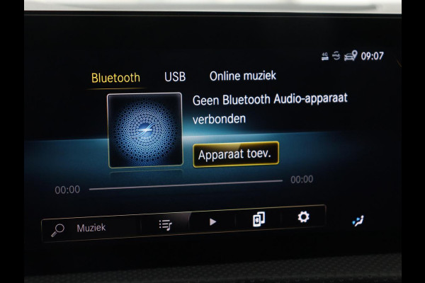 Mercedes-Benz A-Klasse 180 AMG | Panoramadak | Stoelverwarming | Carplay | Sfeerverlichting | Leder/Alcantara | Navigatie | Park Assist | Full LED | Widescreen | Climate control | Cruise control