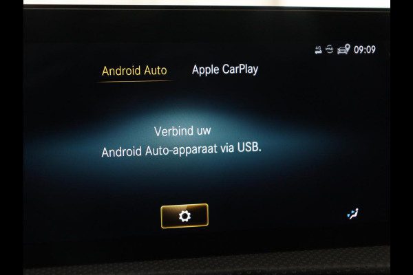 Mercedes-Benz A-Klasse 180 AMG | Panoramadak | Stoelverwarming | Carplay | Sfeerverlichting | Leder/Alcantara | Navigatie | Park Assist | Full LED | Widescreen | Climate control | Cruise control