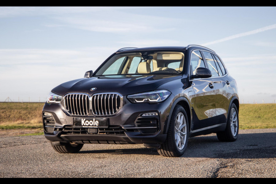 BMW X5 xDrive45e Executive LEER / DEALER ONDERHOUDEN / LUCHTVERING / CARPLAY / CAMERA