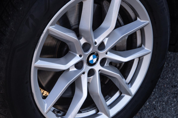 BMW X5 xDrive45e Executive LEER / DEALER ONDERHOUDEN / LUCHTVERING / CARPLAY / CAMERA