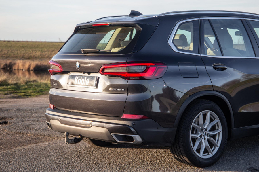 BMW X5 xDrive45e Executive LEER / DEALER ONDERHOUDEN / LUCHTVERING / CARPLAY / CAMERA