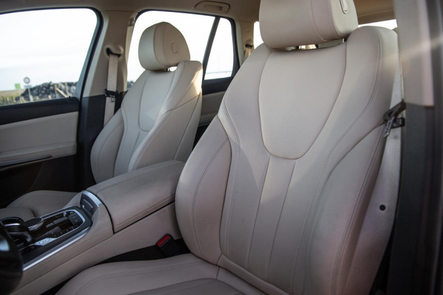 BMW X5 xDrive45e Executive LEER / DEALER ONDERHOUDEN / LUCHTVERING / CARPLAY / CAMERA