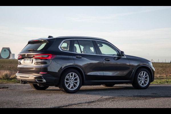 BMW X5 xDrive45e Executive LEER / DEALER ONDERHOUDEN / LUCHTVERING / CARPLAY / CAMERA