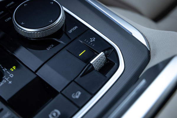 BMW X5 xDrive45e Executive LEER / DEALER ONDERHOUDEN / LUCHTVERING / CARPLAY / CAMERA