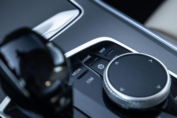 BMW X5 xDrive45e Executive LEER / DEALER ONDERHOUDEN / LUCHTVERING / CARPLAY / CAMERA