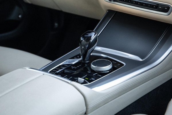 BMW X5 xDrive45e Executive LEER / DEALER ONDERHOUDEN / LUCHTVERING / CARPLAY / CAMERA