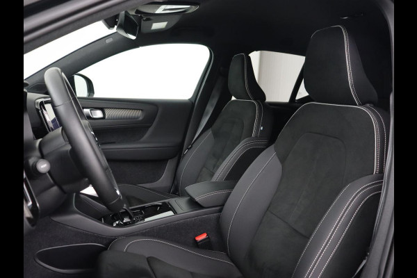 Volvo XC40 Recharge Plus | Trekhaak | Stoel & stuurverwarming | Warmtepomp | Adaptive cruise | Carplay | Navigatie | Camera | Leder/Alcantara | Full LED | DAB | Standkachel | Bluetooth | Climate control
