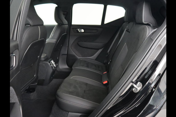 Volvo XC40 Recharge Plus | Trekhaak | Stoel & stuurverwarming | Warmtepomp | Adaptive cruise | Carplay | Navigatie | Camera | Leder/Alcantara | Full LED | DAB | Standkachel | Bluetooth | Climate control