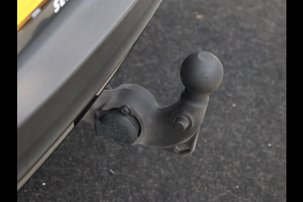 Volvo XC40 Recharge Plus | Trekhaak | Stoel & stuurverwarming | Warmtepomp | Adaptive cruise | Carplay | Navigatie | Camera | Leder/Alcantara | Full LED | DAB | Standkachel | Bluetooth | Climate control