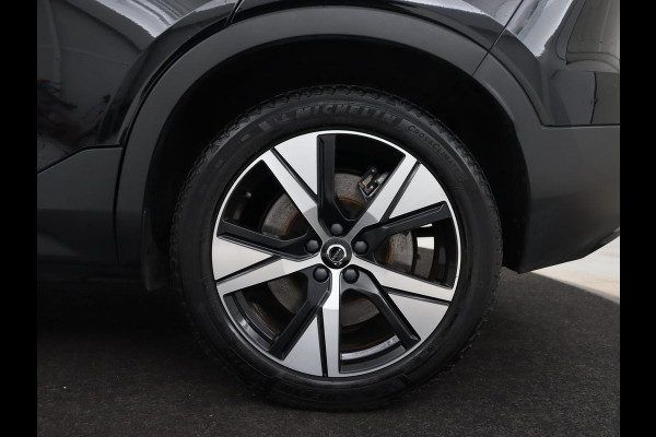 Volvo XC40 Recharge Plus | Trekhaak | Stoel & stuurverwarming | Warmtepomp | Adaptive cruise | Carplay | Navigatie | Camera | Leder/Alcantara | Full LED | DAB | Standkachel | Bluetooth | Climate control