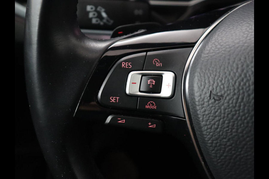 Volkswagen Polo 1.0 TSI Highline | Automaat | Camera | Virtual Cockpit | Keyless | Full LED | Climate control | Adaptive cruise | Navigatie | Side Assist | Regen-/lichtsensor | Parkeerhulp