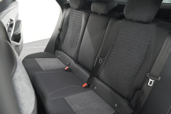 Peugeot 3008 136 Hybrid e-DCS6 Allure | Stoelverwarming | Camera | Apple Carplay