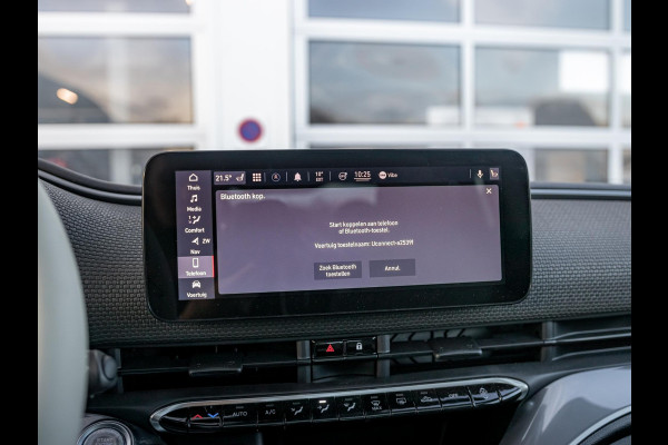 Fiat 500E 3+1 La Prima 42 kWh | 17% Bijtelling | Clima | Cruise | Leder | 17" | Priv Glass | Winter Pack | JBL Sound | BSM | Apple Carplay