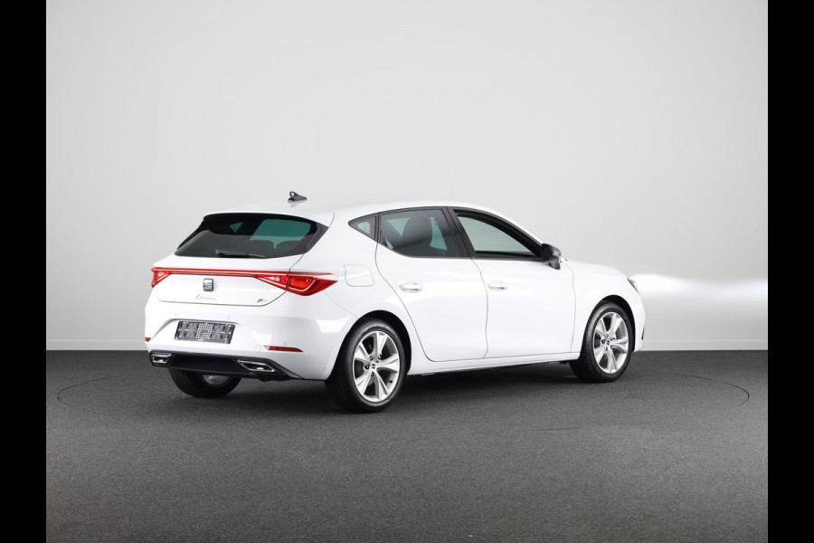 Seat Leon FR 1.0 TSI Hatchback 110 pk | Verlengde garantie | Navigatie via App | Parkeersensoren achter | Autom. airco (3 zones) | LED koplampen |