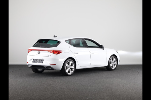 Seat Leon FR 1.0 TSI Hatchback 110 pk | Verlengde garantie | Navigatie via App | Parkeersensoren achter | Autom. airco (3 zones) | LED koplampen |