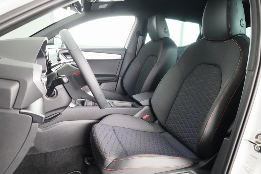 Seat Leon FR 1.0 TSI Hatchback 110 pk | Verlengde garantie | Navigatie via App | Parkeersensoren achter | Autom. airco (3 zones) | LED koplampen |