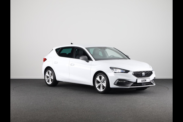 Seat Leon FR 1.0 TSI Hatchback 110 pk | Verlengde garantie | Navigatie via App | Parkeersensoren achter | Autom. airco (3 zones) | LED koplampen |