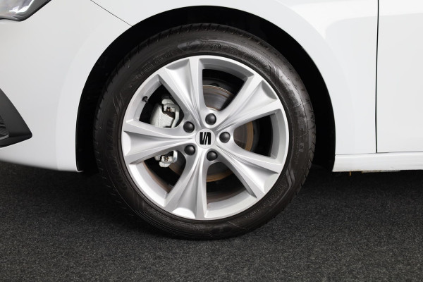 Seat Leon FR 1.0 TSI Hatchback 110 pk | Verlengde garantie | Navigatie via App | Parkeersensoren achter | Autom. airco (3 zones) | LED koplampen |