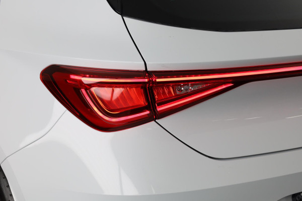 Seat Leon FR 1.0 TSI Hatchback 110 pk | Verlengde garantie | Navigatie via App | Parkeersensoren achter | Autom. airco (3 zones) | LED koplampen |