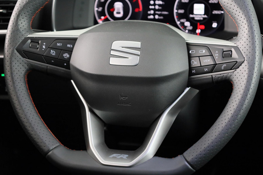 Seat Leon FR 1.0 TSI Hatchback 110 pk | Verlengde garantie | Navigatie via App | Parkeersensoren achter | Autom. airco (3 zones) | LED koplampen |