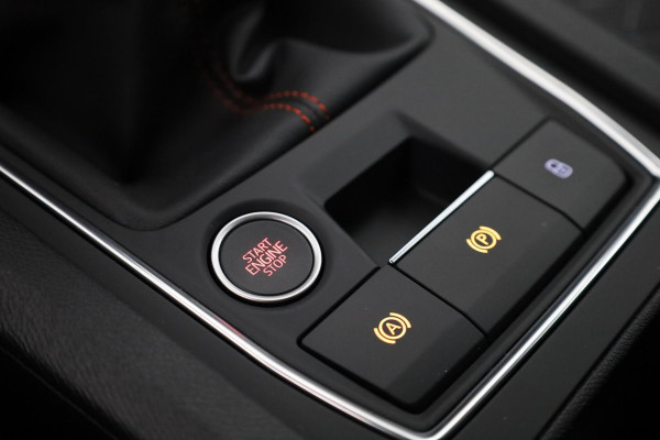 Seat Leon FR 1.0 TSI Hatchback 110 pk | Verlengde garantie | Navigatie via App | Parkeersensoren achter | Autom. airco (3 zones) | LED koplampen |