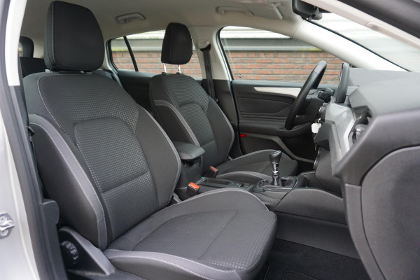 Ford FOCUS Wagon 1.0 EcoB.125PK Hybrid Business/Trekhaak/Camera/