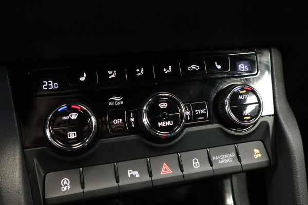 Škoda Karoq 1.5 TSI ACT Sportline Business Navi Camera 19'' ACC ECC Canton 24 maanden garantie mogelijk (*vraag naar de voorwaarden)