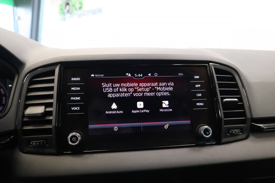 Škoda Karoq 1.5 TSI ACT Sportline Business Navi Camera 19'' ACC ECC Canton 24 maanden garantie mogelijk (*vraag naar de voorwaarden)