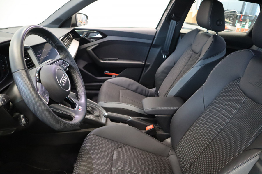Audi A1 Sportback 25 TFSI S edition S-Line Carplay ACC Navi LED PDC 24 maanden garantie mogelijk (*vraag naar de voorwaarden)