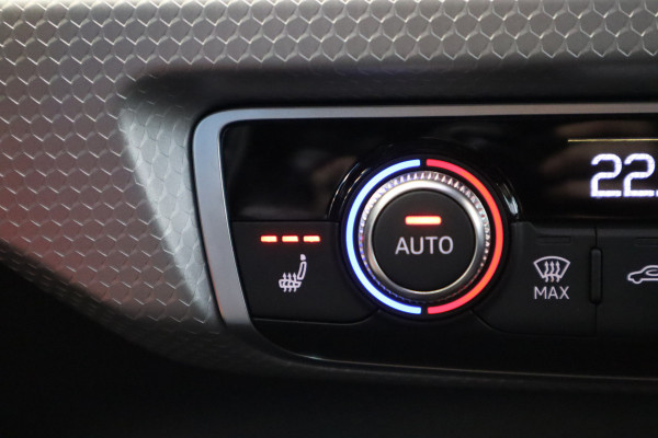 Audi A1 Sportback 25 TFSI S edition S-Line Carplay ACC Navi LED PDC 24 maanden garantie mogelijk (*vraag naar de voorwaarden)