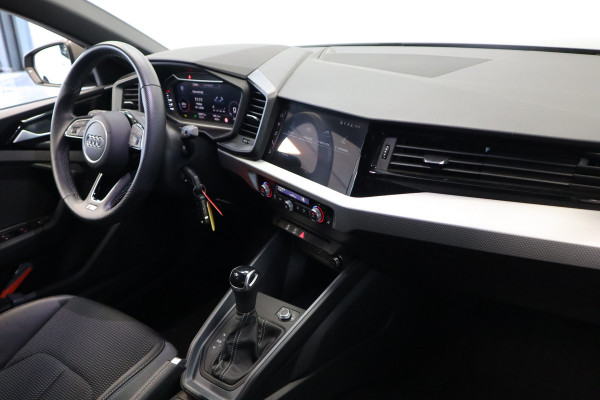Audi A1 Sportback 25 TFSI S edition S-Line Carplay ACC Navi LED PDC 24 maanden garantie mogelijk (*vraag naar de voorwaarden)