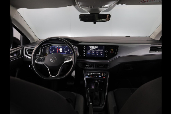Volkswagen Polo 1.0 TSI Style 95 pk Automaat (DSG) | Navigatie | Parkeersensoren | Adaptieve cruise control | Matrix LED koplampen | Stoelverwarming |