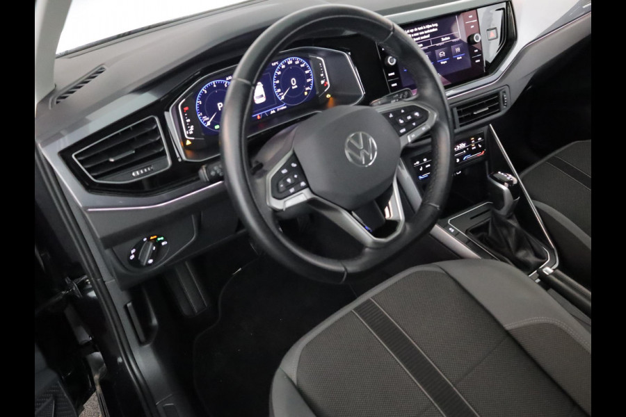 Volkswagen Polo 1.0 TSI Style 95 pk Automaat (DSG) | Navigatie | Parkeersensoren | Adaptieve cruise control | Matrix LED koplampen | Stoelverwarming |
