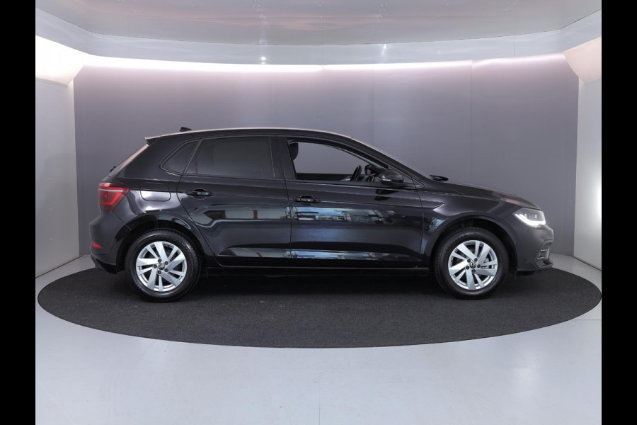 Volkswagen Polo 1.0 TSI Style 95 pk Automaat (DSG) | Navigatie | Parkeersensoren | Adaptieve cruise control | Matrix LED koplampen | Stoelverwarming |