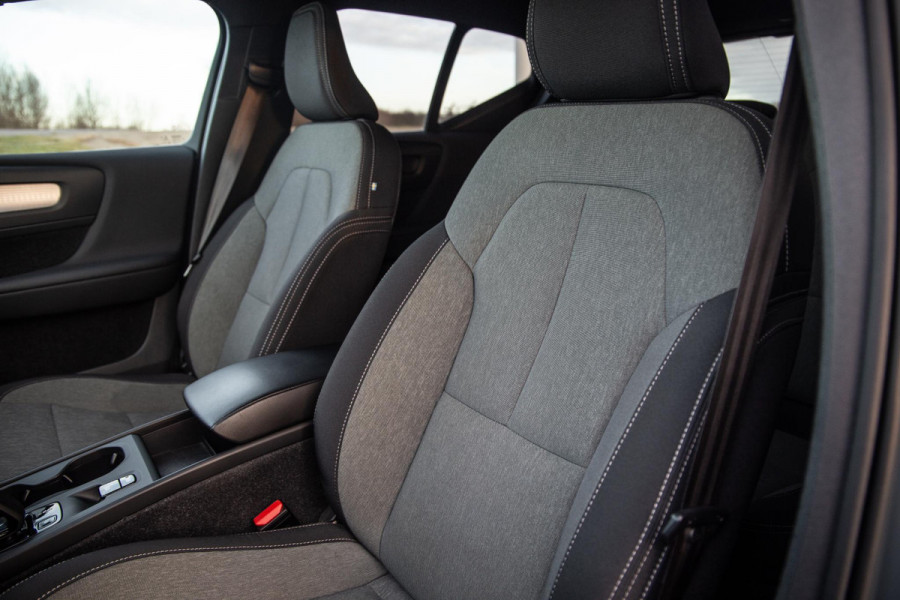 Volvo XC40 1.5 T4 Recharge Inscription Expression AUTOMAAT / PLUG IN HYBRID / NAVI / STOELVERWARMING / CAMERA