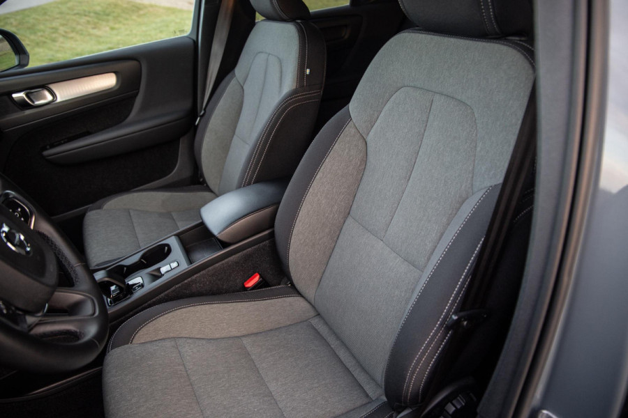 Volvo XC40 1.5 T4 Recharge Inscription Expression AUTOMAAT / PLUG IN HYBRID / NAVI / STOELVERWARMING / CAMERA