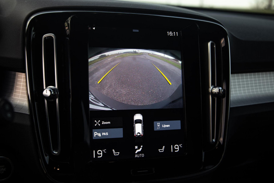 Volvo XC40 1.5 T4 Recharge Inscription Expression AUTOMAAT / PLUG IN HYBRID / NAVI / STOELVERWARMING / CAMERA