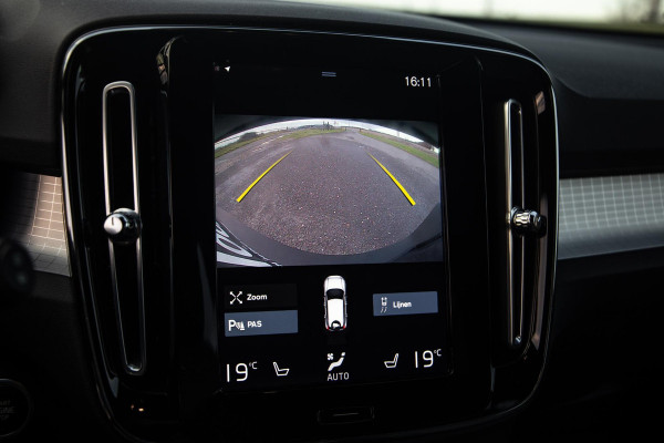 Volvo XC40 1.5 T4 Recharge Inscription Expression AUTOMAAT / PLUG IN HYBRID / NAVI / STOELVERWARMING / CAMERA