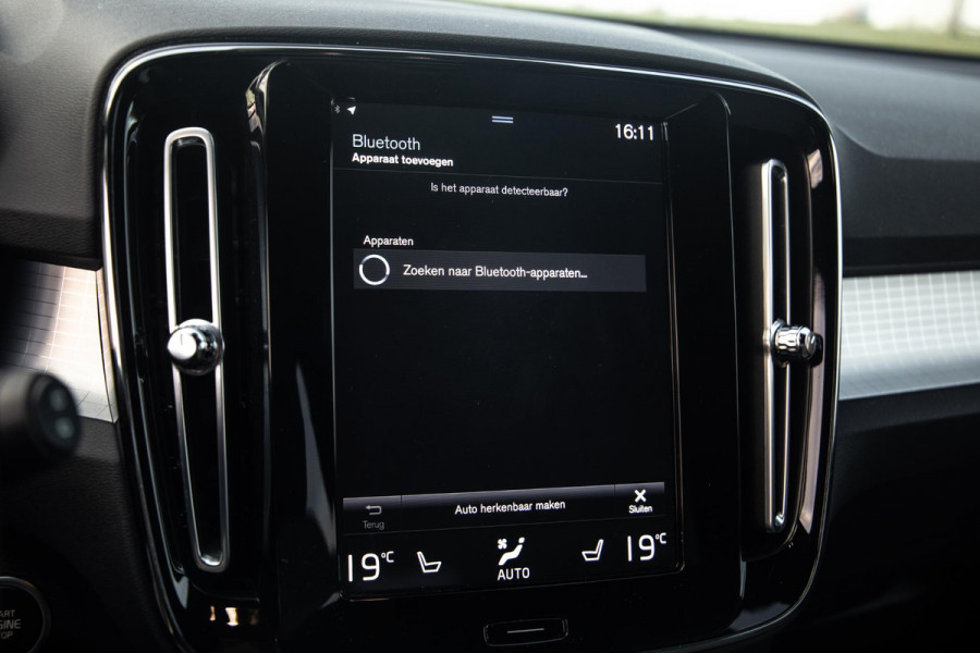 Volvo XC40 1.5 T4 Recharge Inscription Expression AUTOMAAT / PLUG IN HYBRID / NAVI / STOELVERWARMING / CAMERA